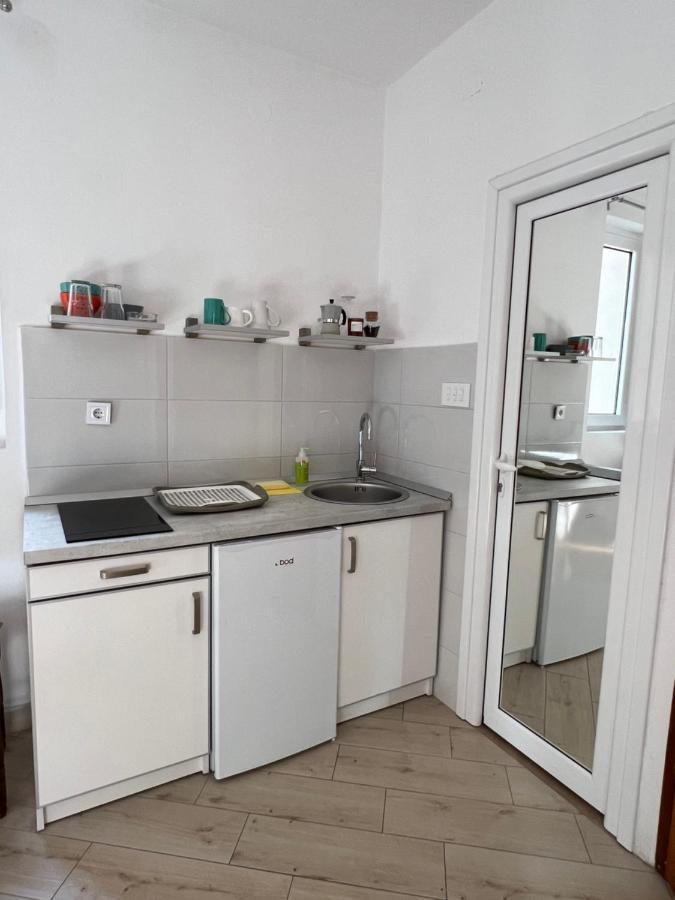 Ksenia Guesthouse Apartments And Studios Budva Exterior photo
