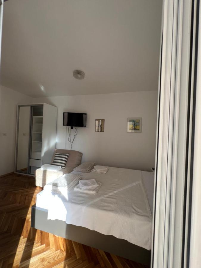 Ksenia Guesthouse Apartments And Studios Budva Exterior photo