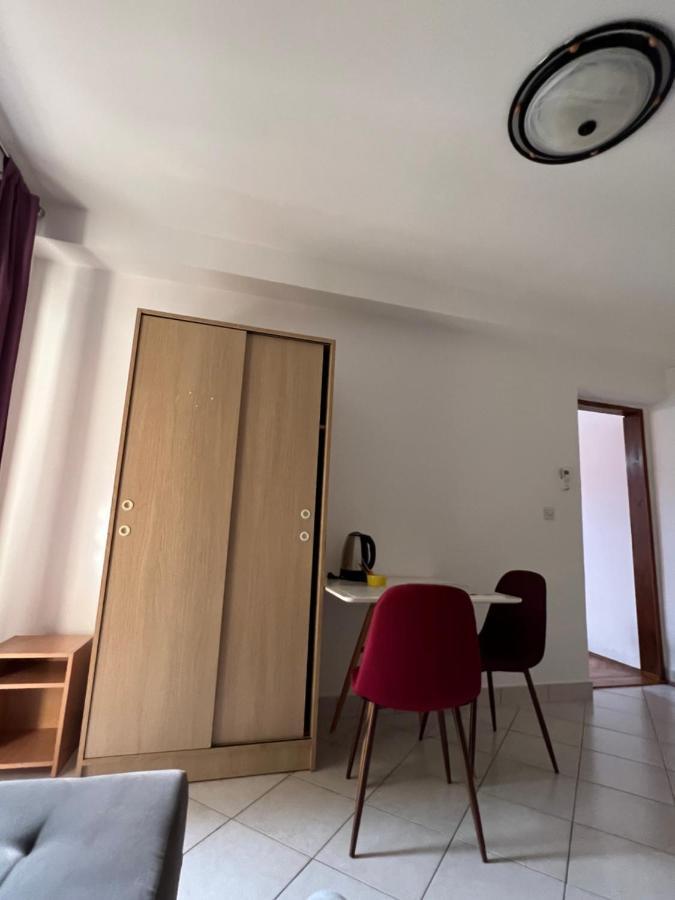 Ksenia Guesthouse Apartments And Studios Budva Exterior photo