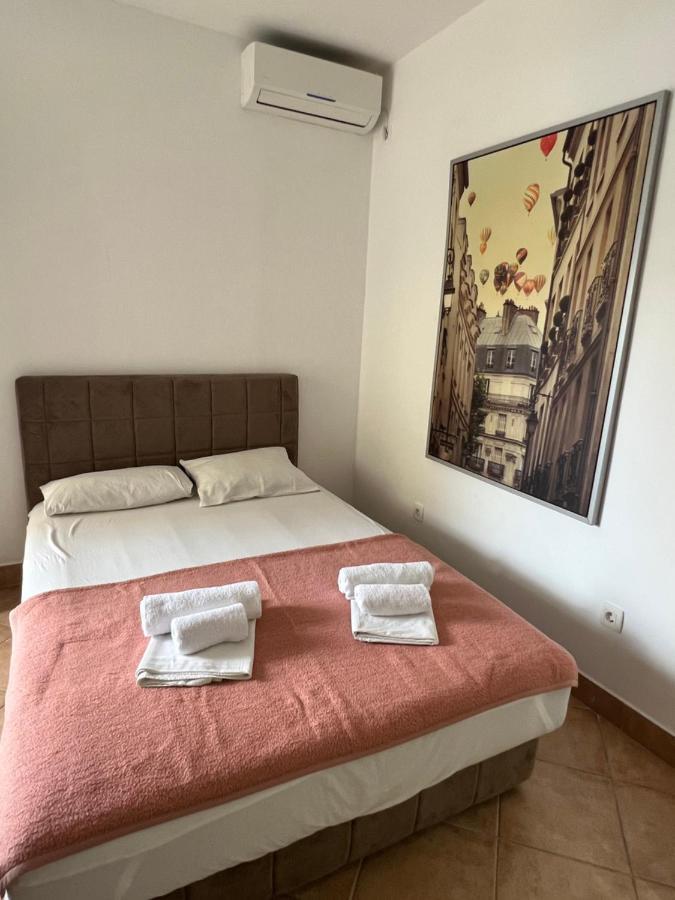 Ksenia Guesthouse Apartments And Studios Budva Exterior photo